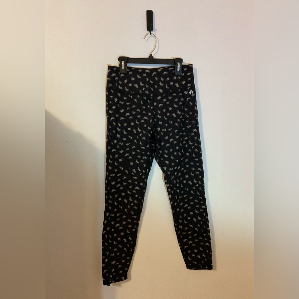 THRIVE SOCIETE Zip Pocket 7/8 Legging